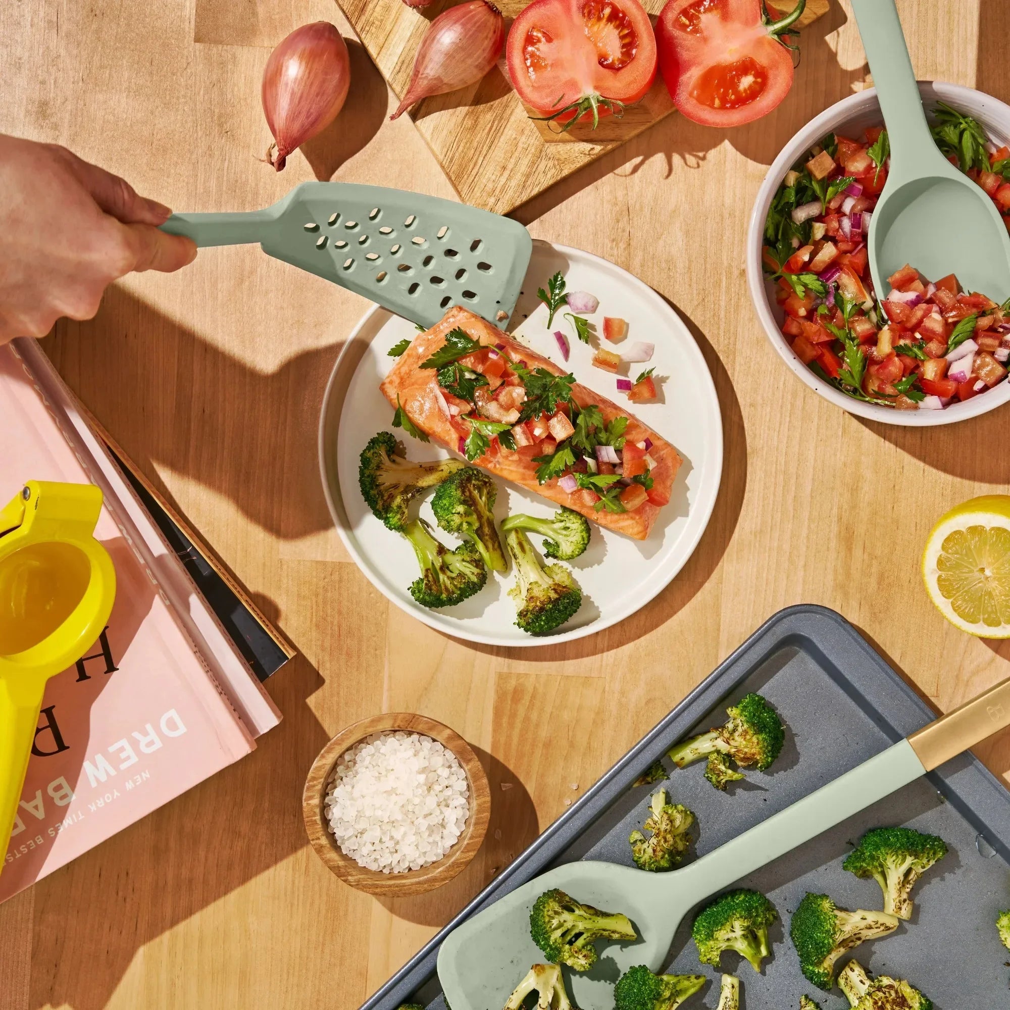 Beautiful 3-Piece Silicone Kitchen Utensil Tool Set
