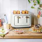 Beautiful 4-Slice Toaste